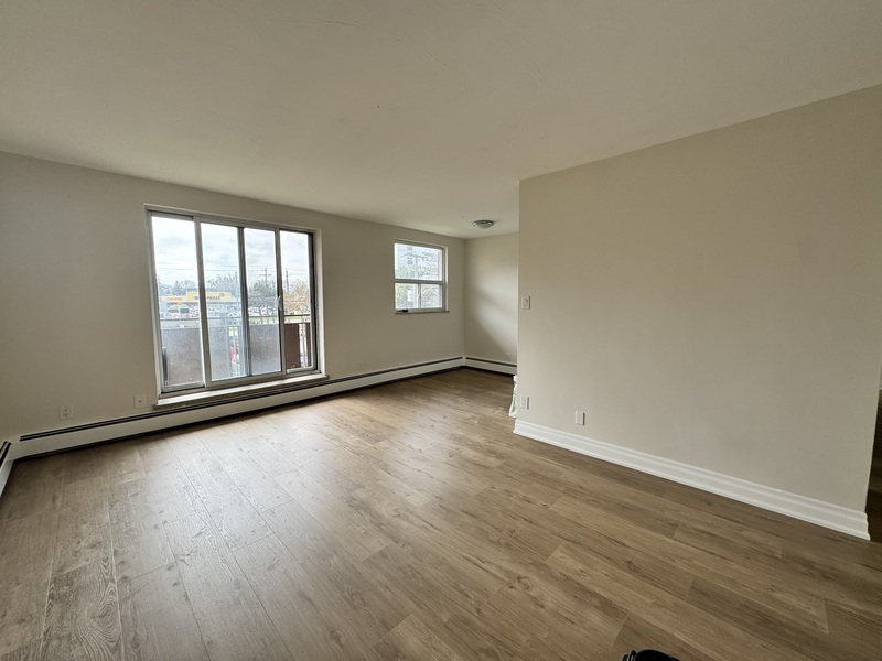 FANTASTIC 2-BEDROOM RENTAL OPPORTUNITY IN THE HEART OF HAMILTON EAST! 